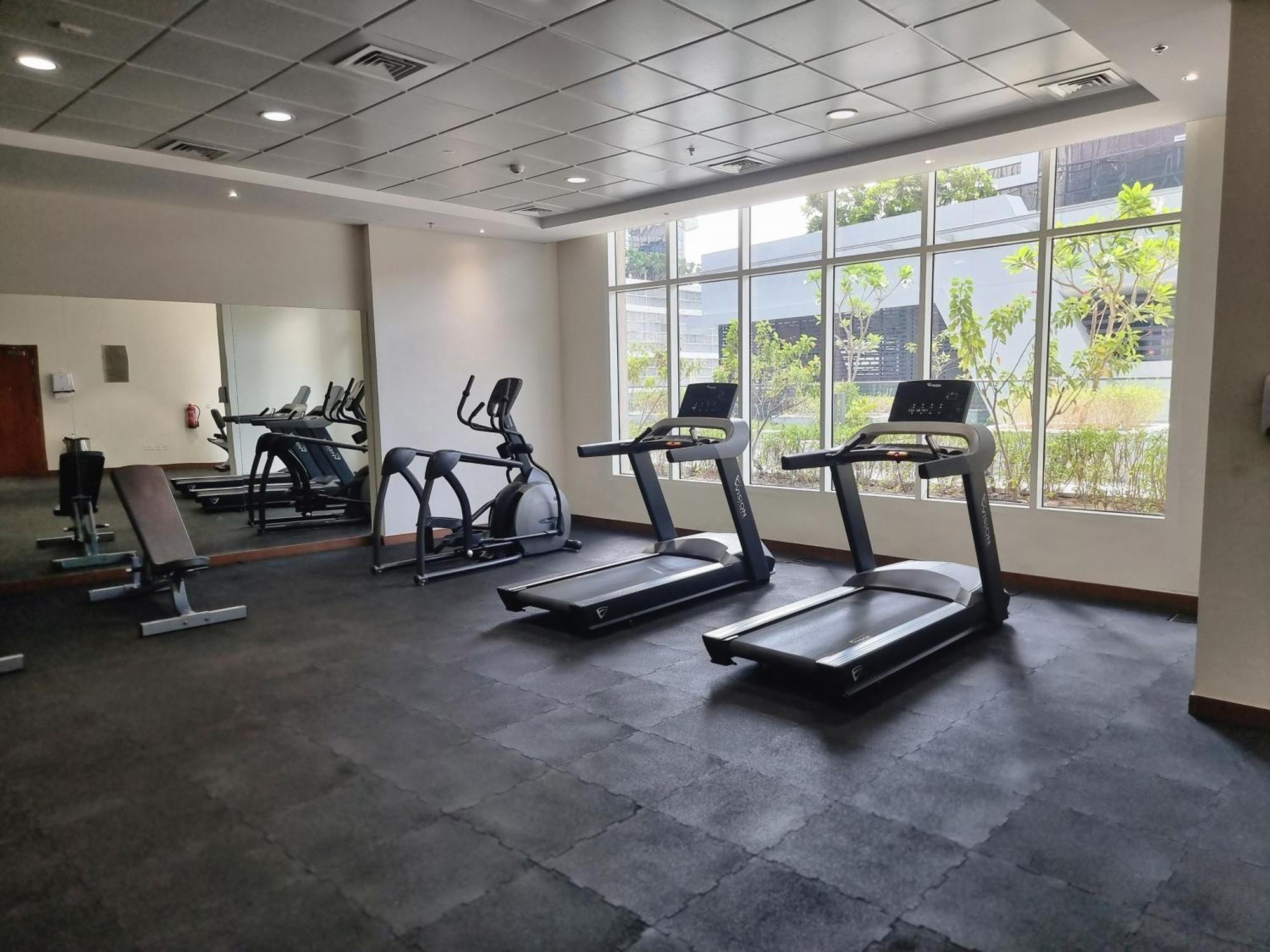 Dunya Tower Luxury And 2 Min Walk To Dubai Mall And Burj Khalifa In Heart Of Downtown Bagian luar foto